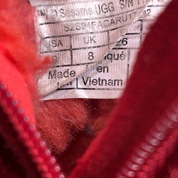 Size 9C- UGG x Sesame Street Elmo Neumel II boots toddler - Picture 6 of 6